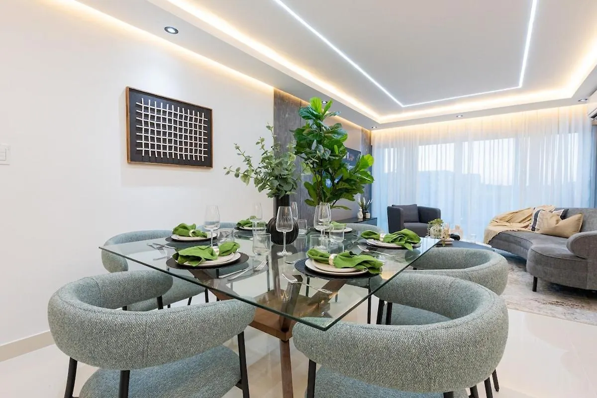 Modern 3Br! 9Fl, King Bed! Sti With Pool! Fast Wifi! Apartment Santiago De Los Caballeros