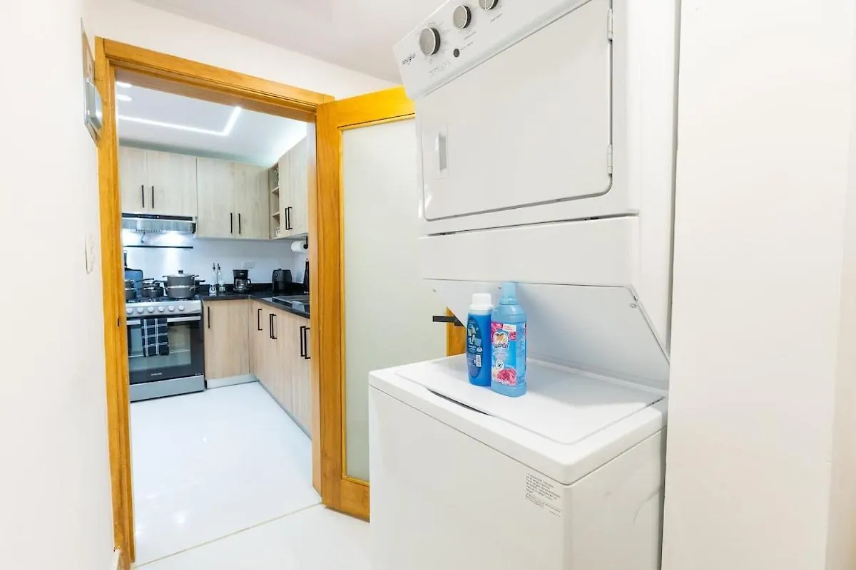 Modern 3Br! 9Fl, King Bed! Sti With Pool! Fast Wifi! Apartment Santiago De Los Caballeros