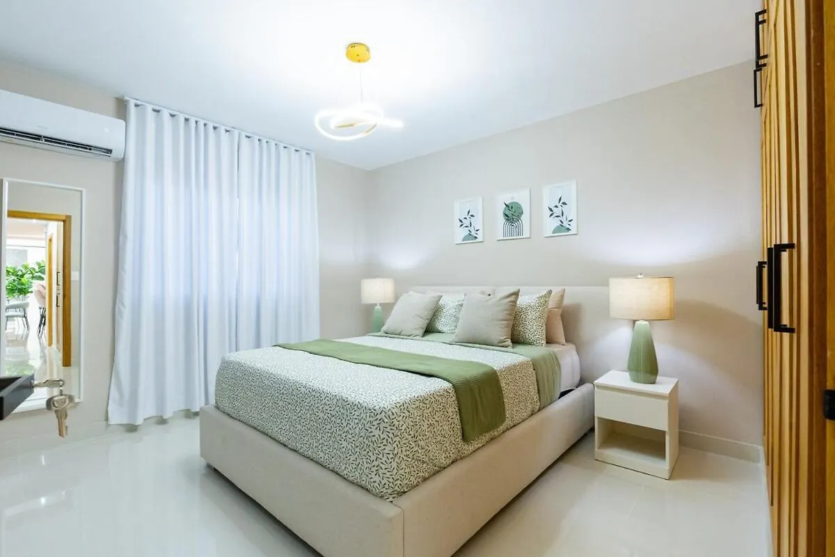 Modern 3Br! 9Fl, King Bed! Sti With Pool! Fast Wifi! Apartment Santiago De Los Caballeros
